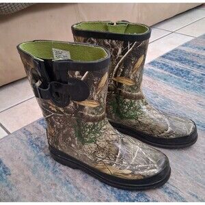 Magellan Outdoors Boots Kids Size 3  Camo Rain Rubber Realtree Hunting
